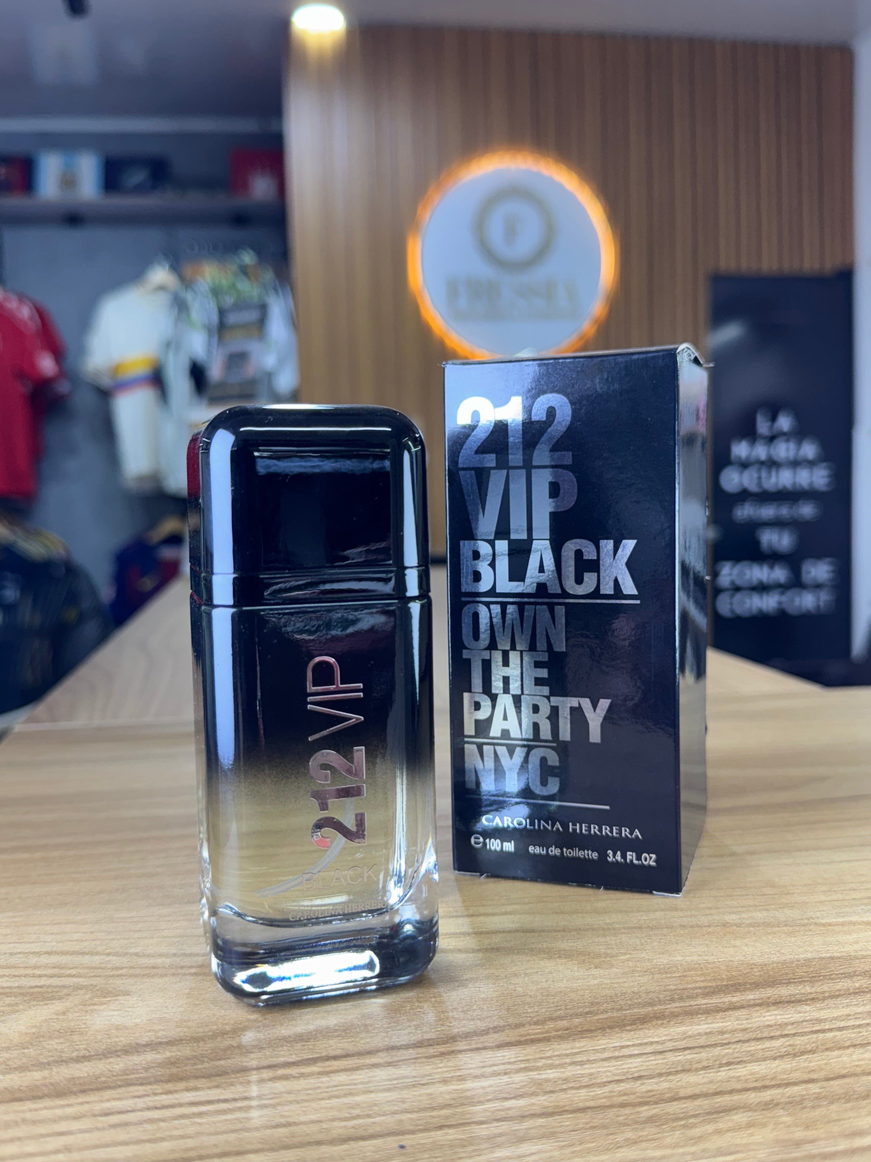 212 VIP Black Men By Carolina Herrera 100ml